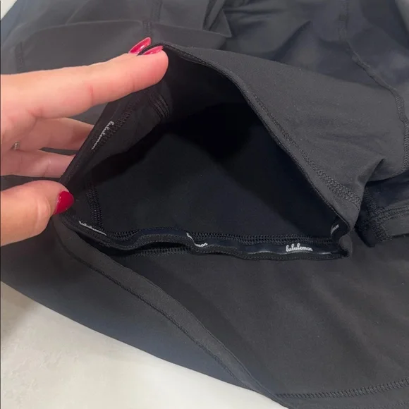 Lululemon Pace Revival Mid-Rise Skirt - size 6 black, like new! Worn once - Picture 9 of 10